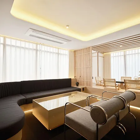 Uh Suite Seoul Deoksugung
