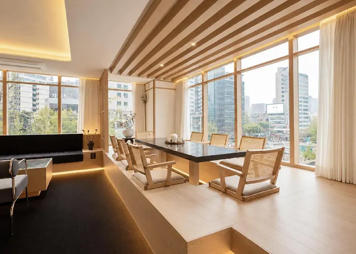 Hotel Uh Deoksugung *